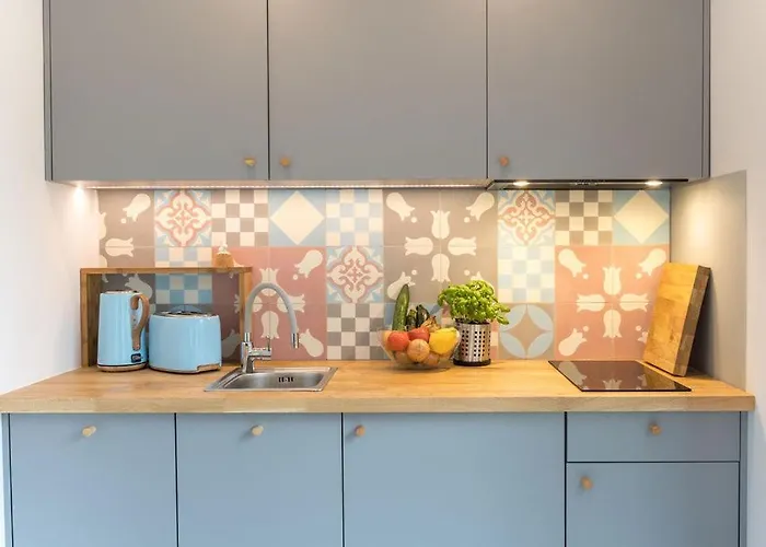 Czarny Bocian * Białogóra